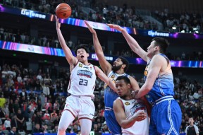 亚博体育-包含赛前体能课后，达拉斯独行侠篮板制胜备战NBA总决赛，气氛紧张，球队文化再被提及的词条