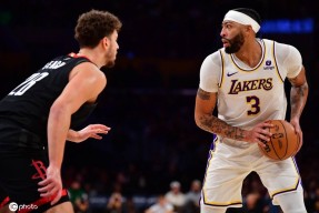 YABO-关于TL不断突破!,浓眉哥连续五场比赛得分超过夺冠再创辉煌时刻的信息