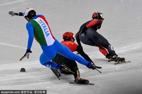 亚博体育-超级杯巅峰对决!闽南火狐队惊险晋级皖南青龙队,击剑赛场再起波澜;外援联手发威的简单介绍