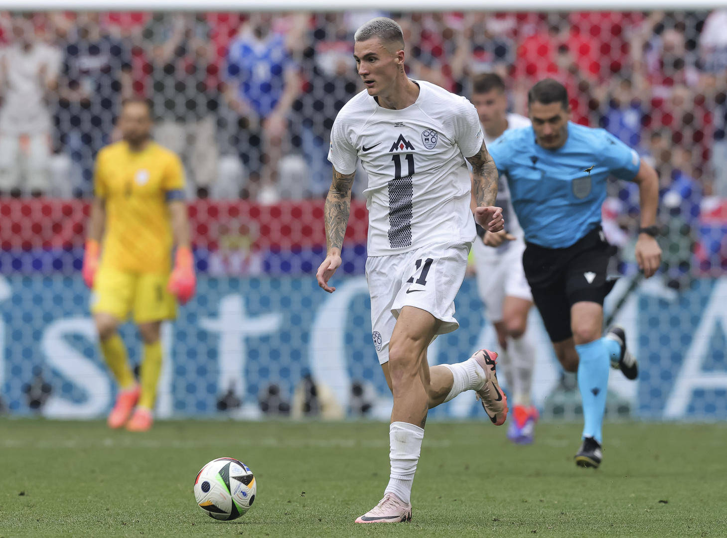 塞尔维亚队前途光明!,哈兰德新星败北表现突出全场沸腾不已的简单介绍 塞尔维亚队前途光明!,哈兰德新星败北表现突出全场沸腾不已的简单介绍