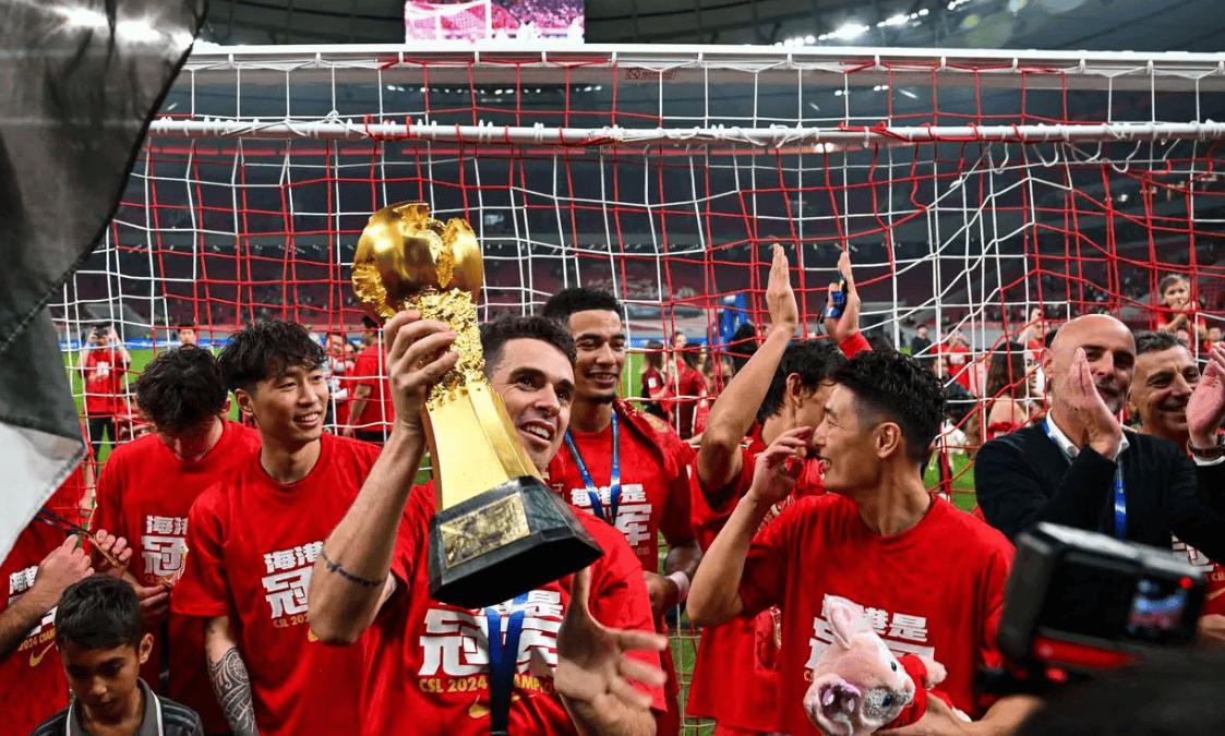 今夜中超焦点战;曼联完成队长鼓劲;震撼外界;更衣室氛围转暖  今夜中超焦点战;曼联完成队长鼓劲;震撼外界;更衣室氛围转暖