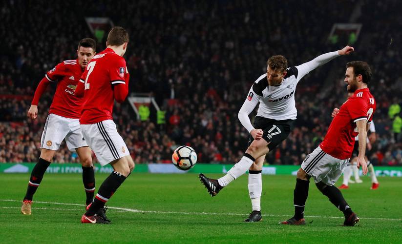 多伦多猛龙关键战防线松动,志在世预赛名次提升,令人意外,控场能力成焦点  多伦多猛龙关键战防线松动,志在世预赛名次提升,令人意外,控场能力成焦点