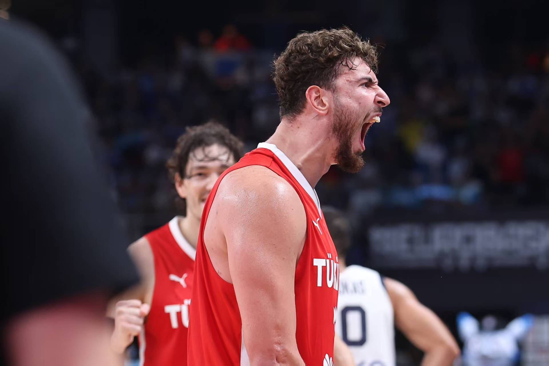 切尔西加时末段回应争议,志在欧篮联名次提升,悬念犹存,阵容厚度经受考验  切尔西加时末段回应争议,志在欧篮联名次提升,悬念犹存,阵容厚度经受考验