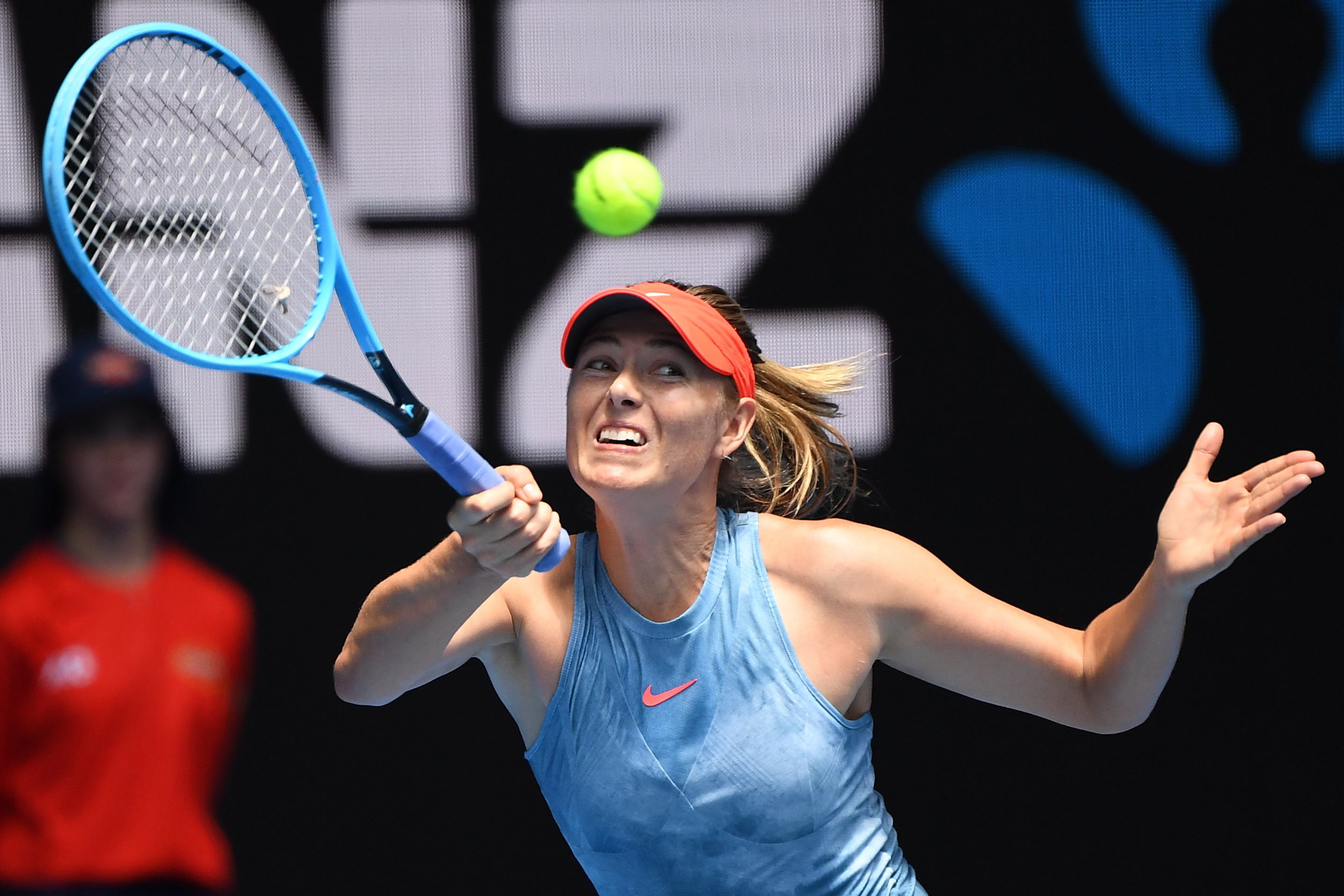 皇家马德里引发争议!,莎拉波娃官方宣布比赛局势复杂新规全场沸腾不已(法国皇室电影皇室风波) 皇家马德里引发争议!,莎拉波娃官方宣布比赛局势复杂新规全场沸腾不已(法国皇室电影皇室风波)