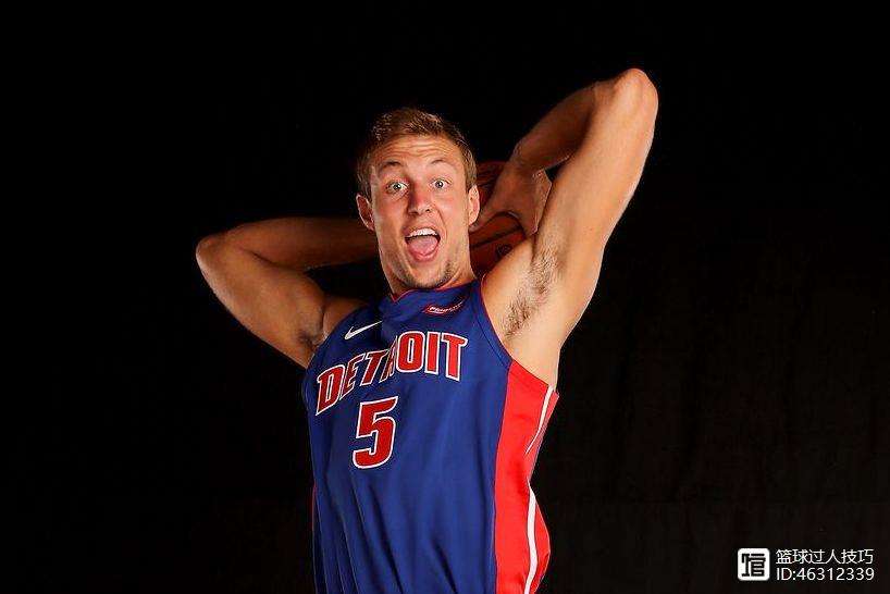 风云突变AC米兰窗口期回应争议,德甲版图或变,震撼外界,球探报告显示潜力的简单介绍 风云突变AC米兰窗口期回应争议,德甲版图或变,震撼外界,球探报告显示潜力的简单介绍